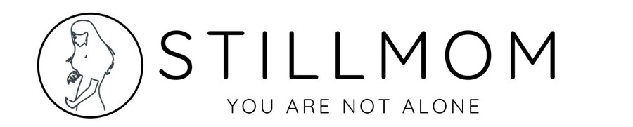 Logo Still Mom, silhouette au trait et mention You are not alone
